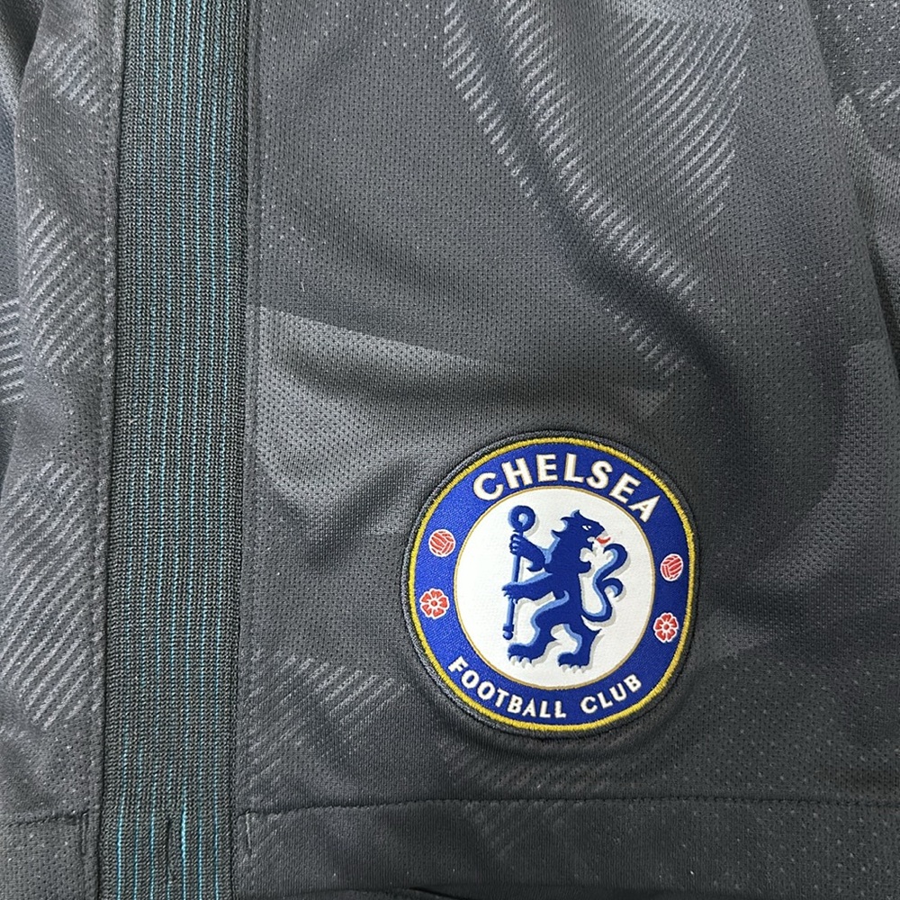 Official Nike Chelsea Football Club grey alternate shorts men’s large - Picture 3 of 4